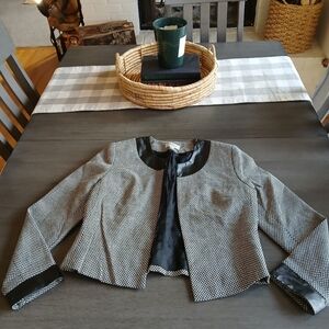 Newman Marcus 100% Wool leather trim jacket NWOT size 6